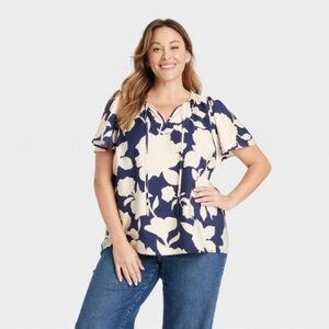 Ava & Viv Women's Flutter Short Sleeve Navy and Cream Floral Blouse Top Size 1X